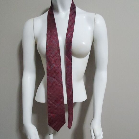 Red & Blue Patterned Silk Tie - Picture 1 of 4